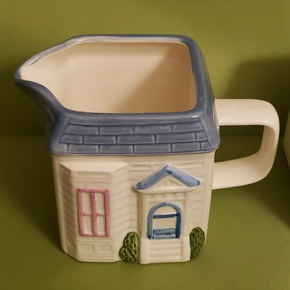 Victorian House Sugar & Creamer Set - Made in Mexico - Picture 2 of 11